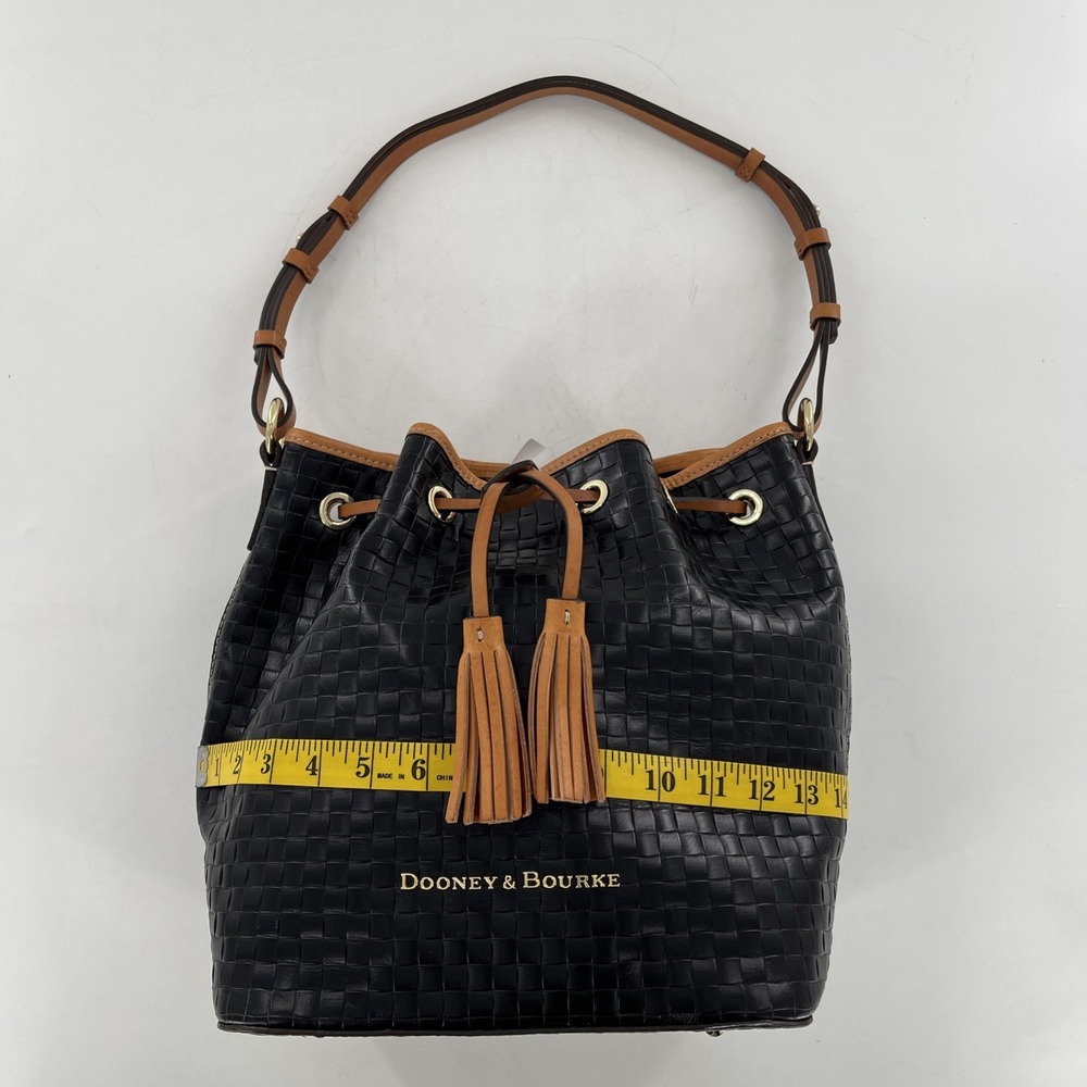 Dooney & Bourke Drawstring Bag Woven Look Embossed Leather Black & Caramel Trim - Picture 10 of 16